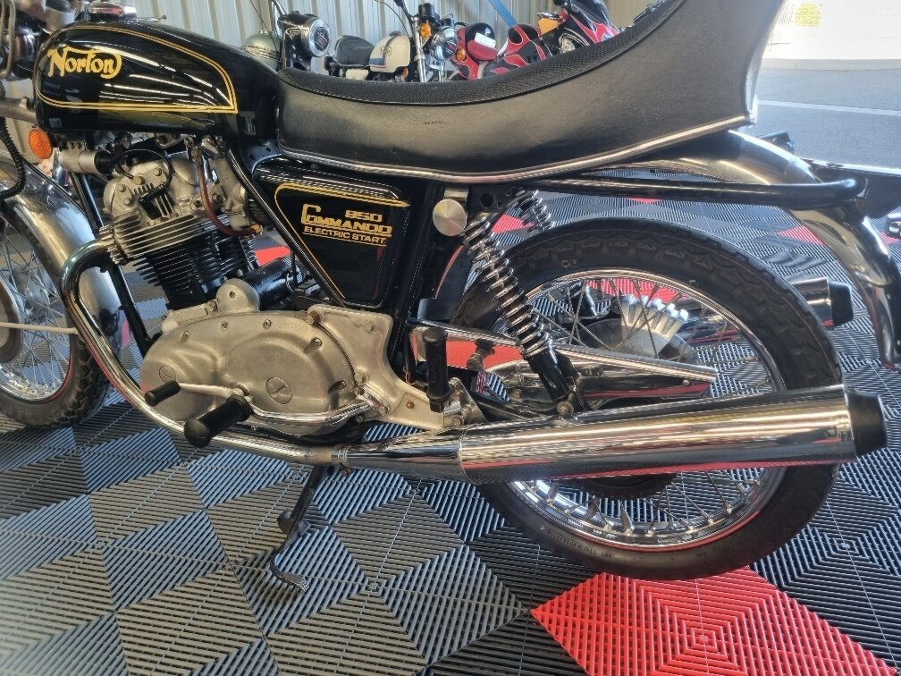 1975 NORTON COMMANDO 850 ROAD