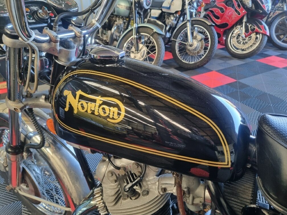 1975 NORTON COMMANDO 850 ROAD