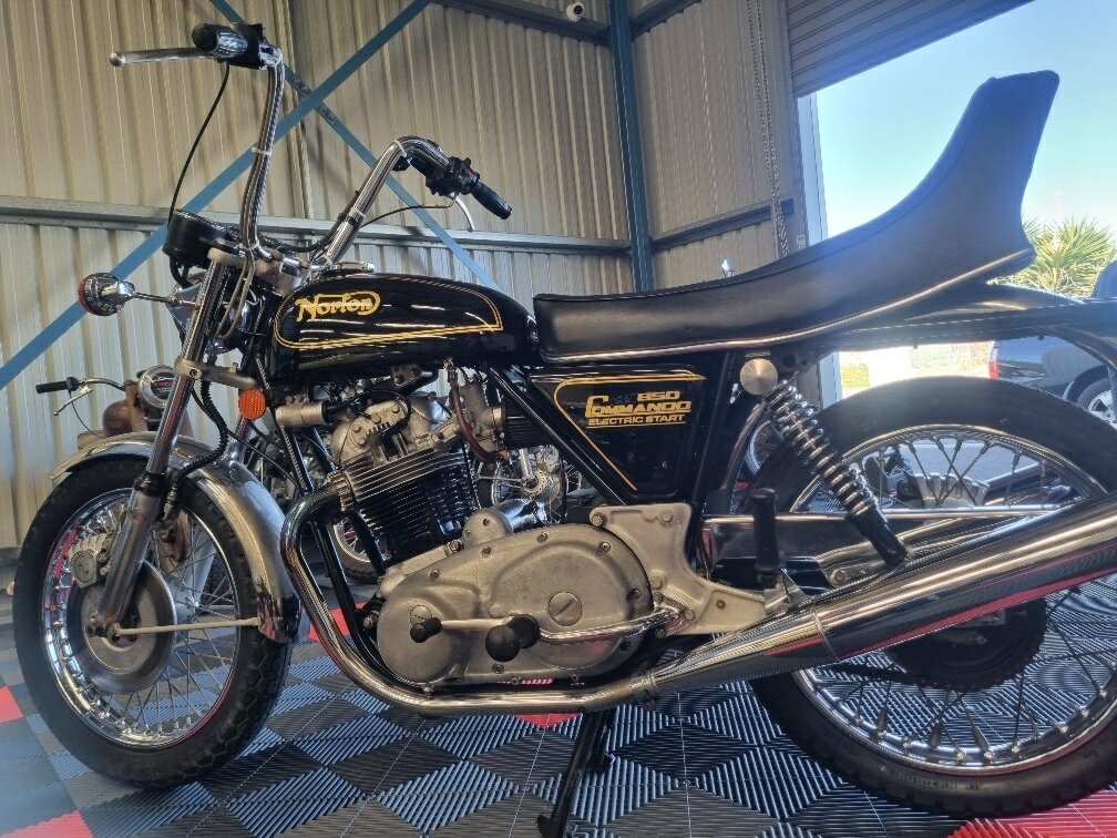 1975 NORTON COMMANDO 850 ROAD