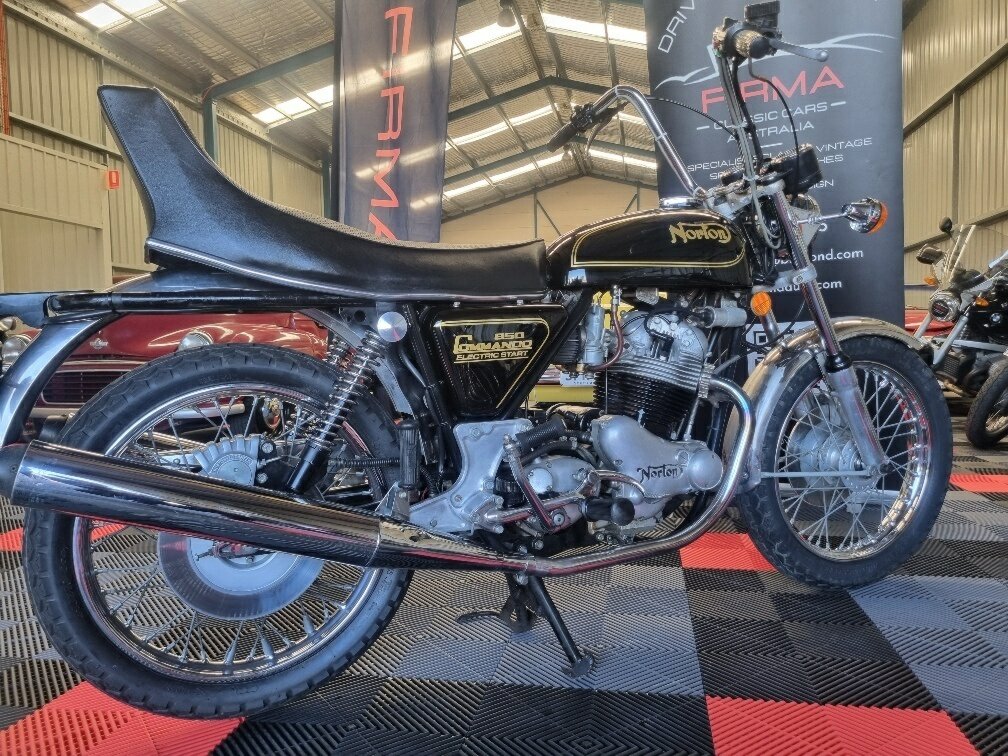 1975 NORTON COMMANDO 850 ROAD