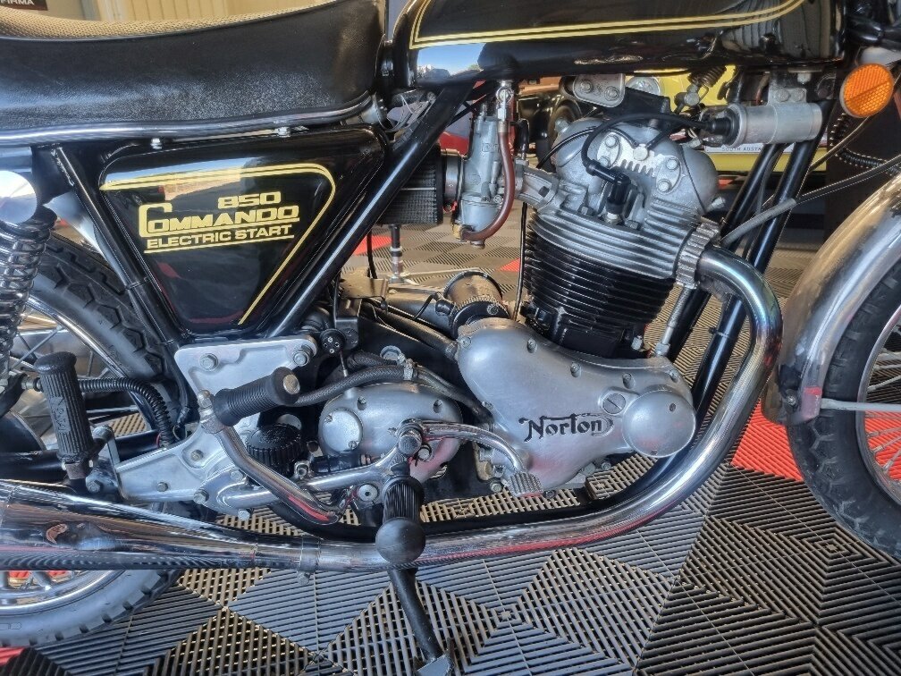 1975 NORTON COMMANDO 850 ROAD