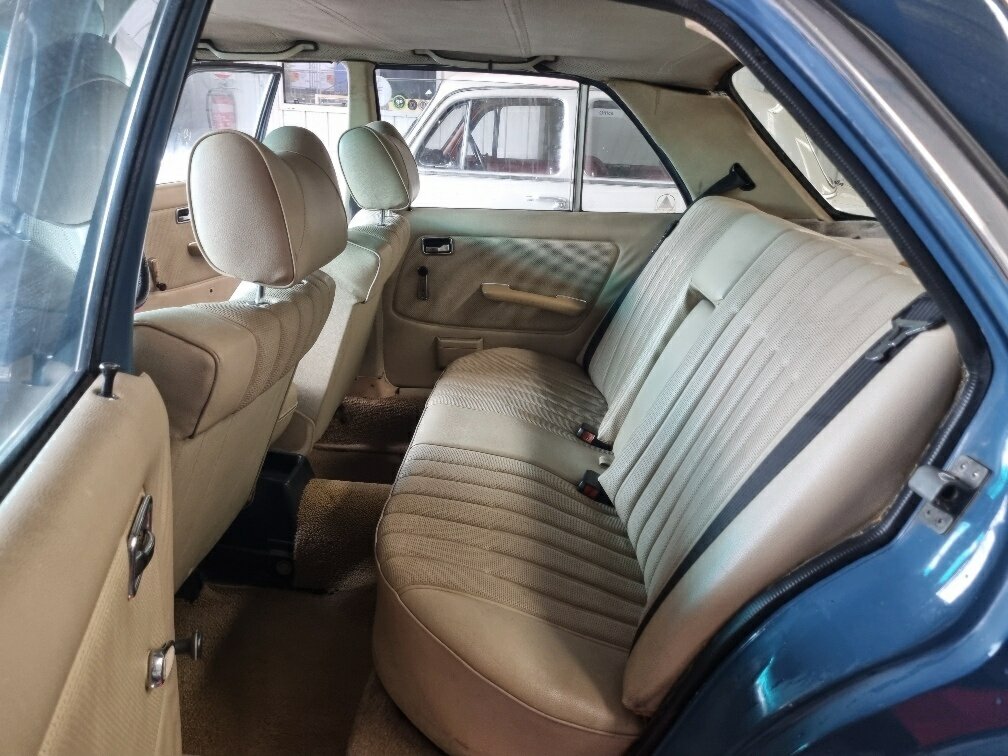 1979 MERCEDES-BENZ 300D AUTOMATIC SEDAN