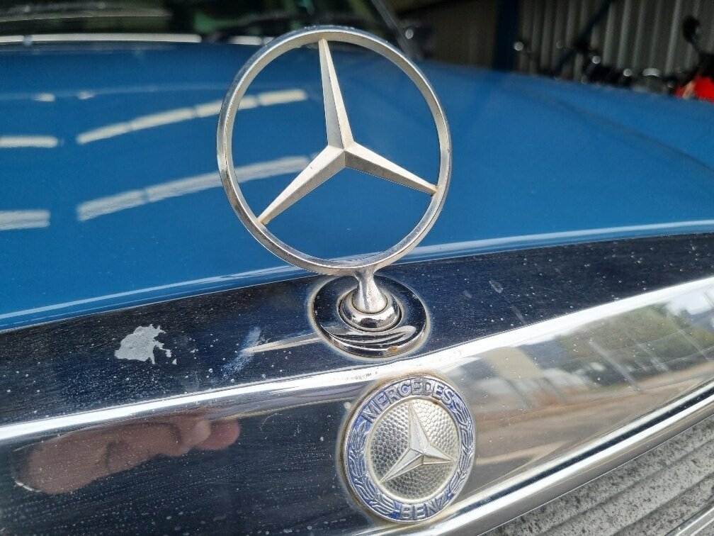 1979 MERCEDES-BENZ 300D AUTOMATIC SEDAN