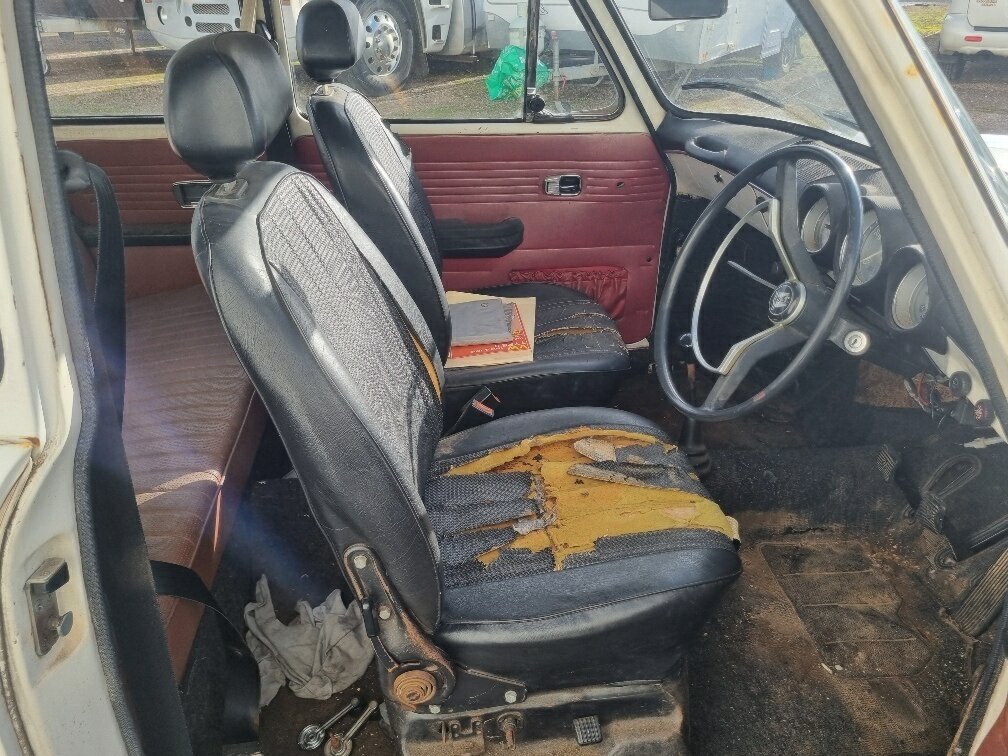 1970 VOLKSWAGEN 1600 DELUXE 4 SP MANUAL 2D SEDAN