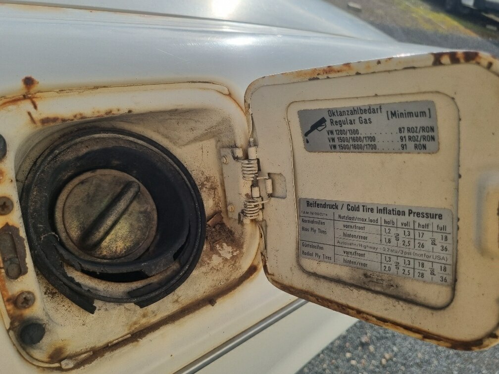 1970 VOLKSWAGEN 1600 DELUXE 4 SP MANUAL 2D SEDAN