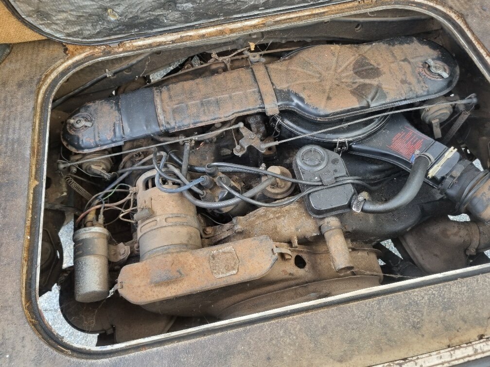 1970 VOLKSWAGEN 1600 DELUXE 4 SP MANUAL 2D SEDAN