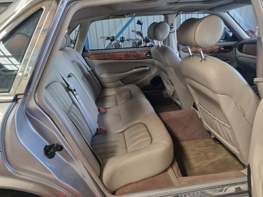 2000 JAGUAR SOVEREIGN LWB 4.0 AUTOMATIC 4D SEDAN