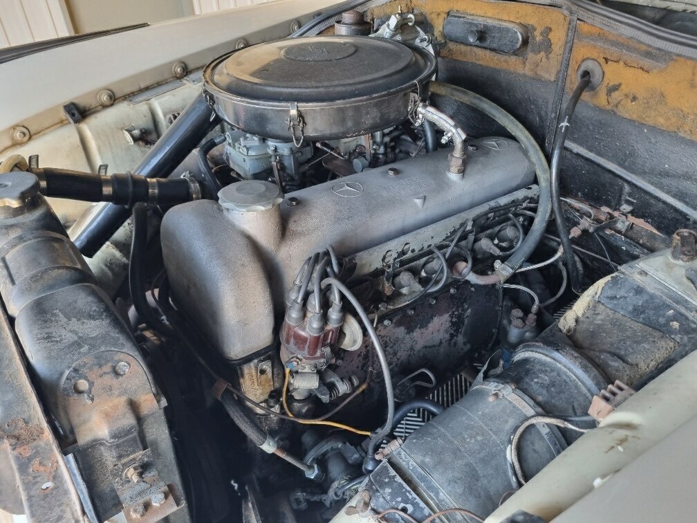 1957 MERCEDES-BENZ 220S W180 SEDAN