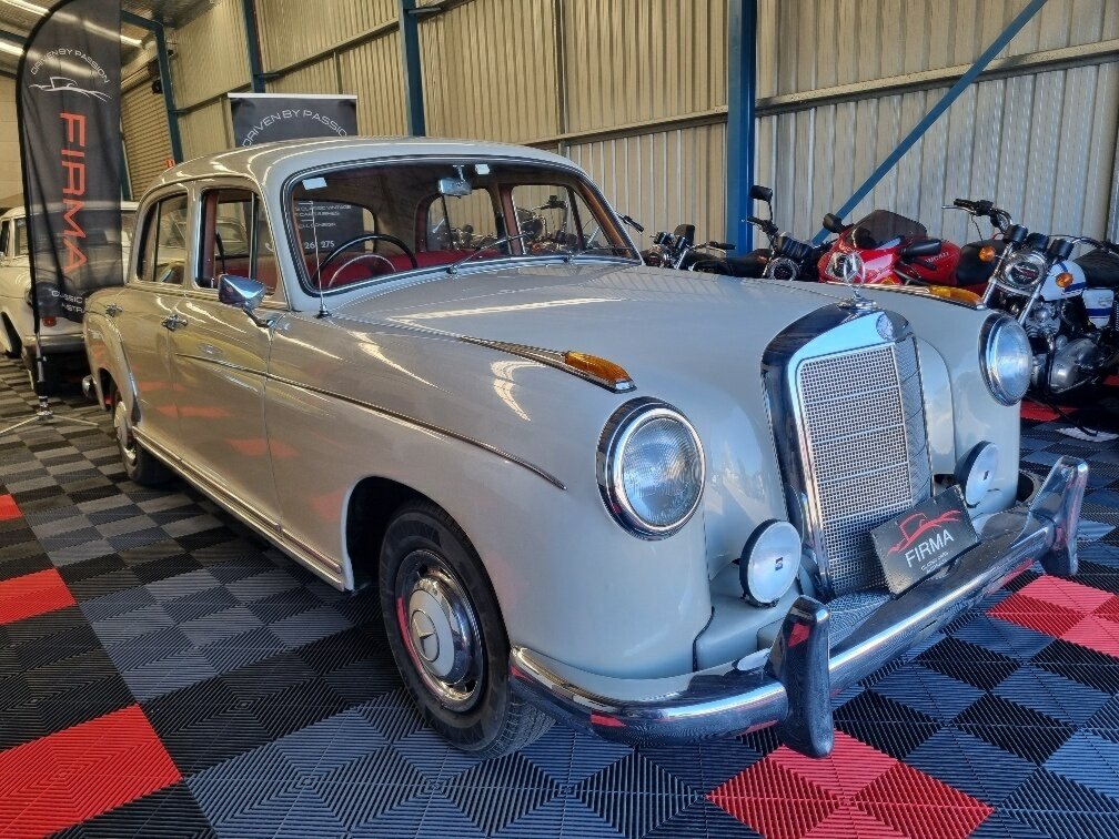 1957 MERCEDES-BENZ 220S W180 SEDAN