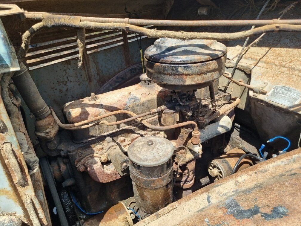 1947 BEDFORD TRUCK