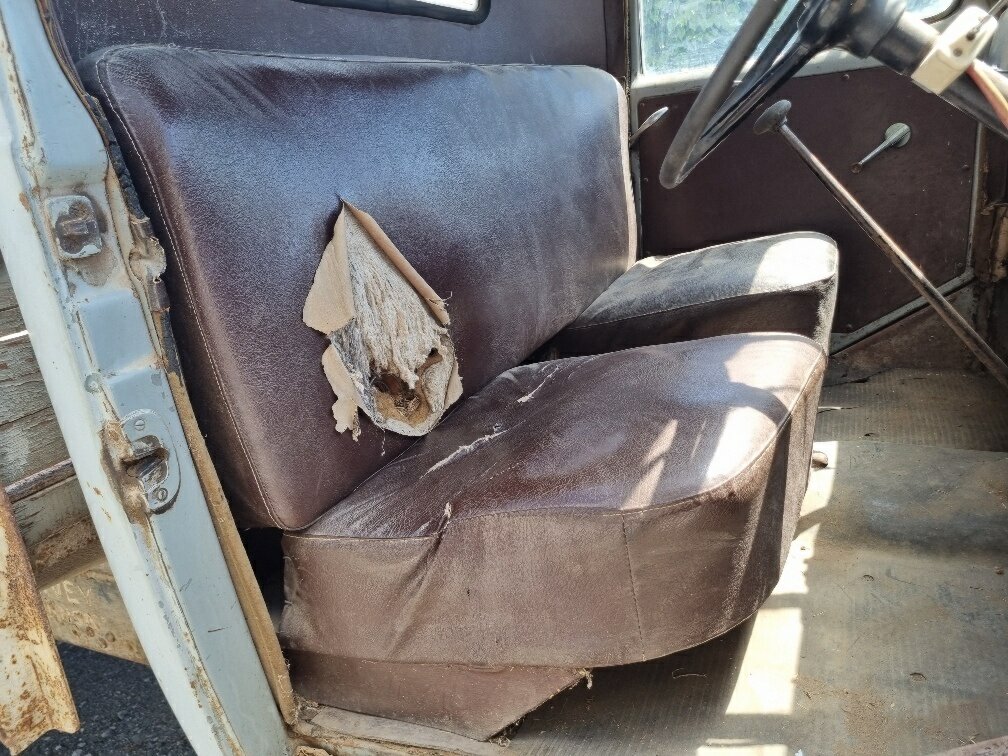1947 BEDFORD TRUCK