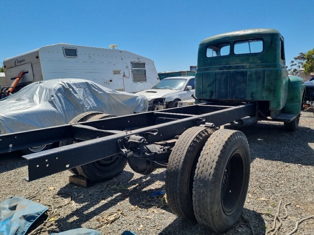 1952 INTERNATIONAL TRACTOR