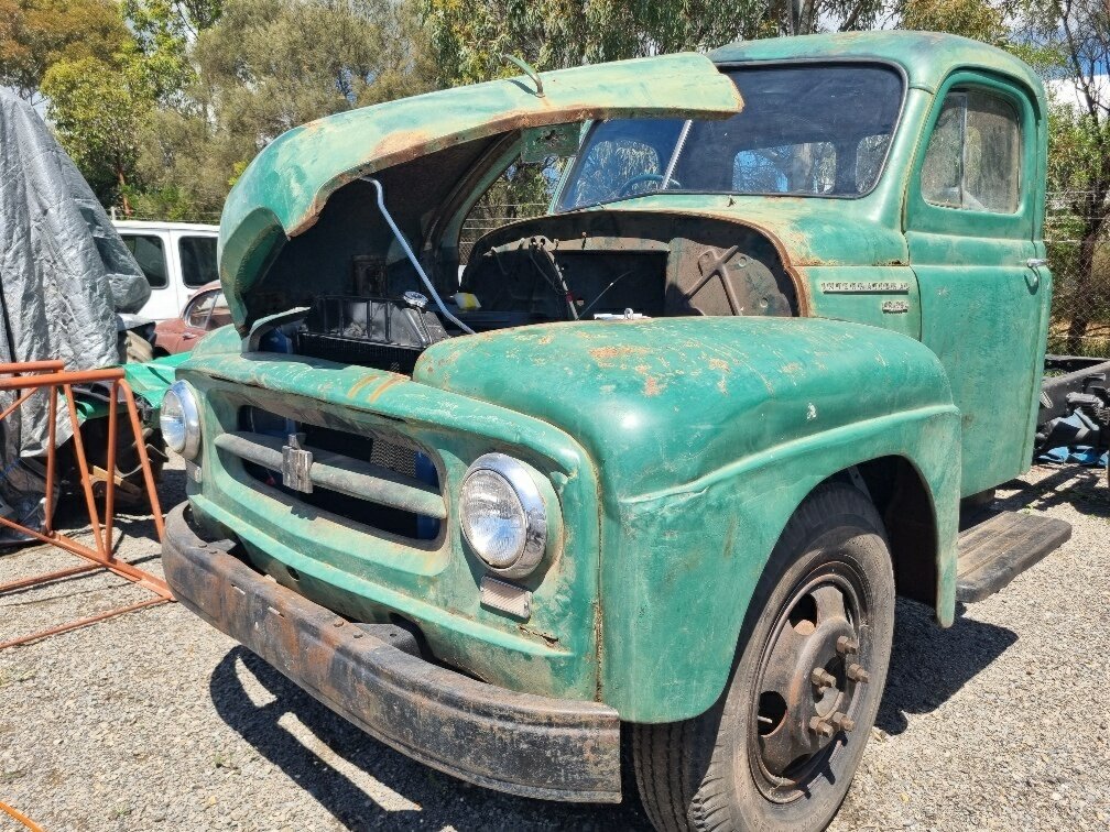 1952 INTERNATIONAL TRACTOR