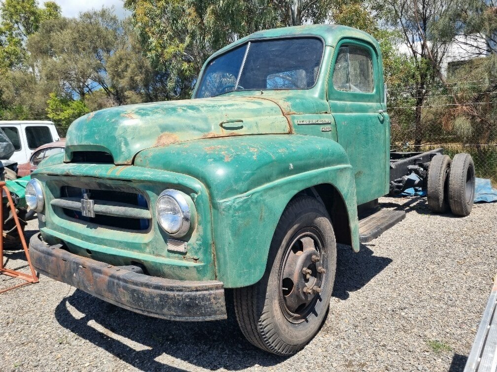 1952 INTERNATIONAL TRACTOR