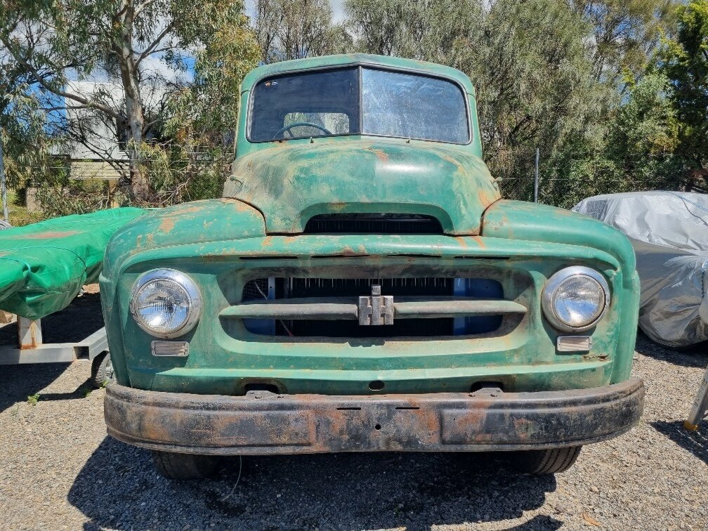 1952 INTERNATIONAL TRACTOR