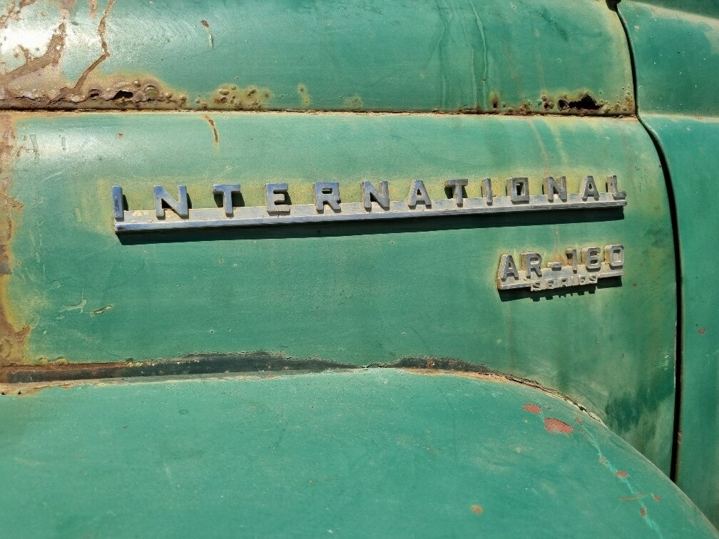 1952 INTERNATIONAL TRACTOR