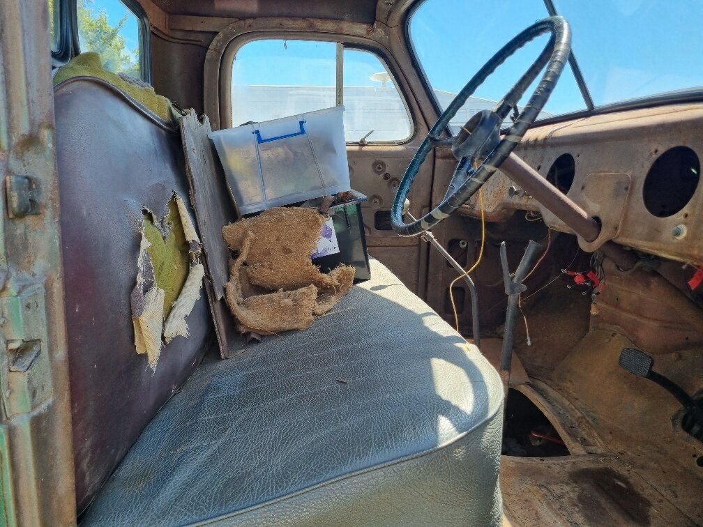 1952 INTERNATIONAL TRACTOR