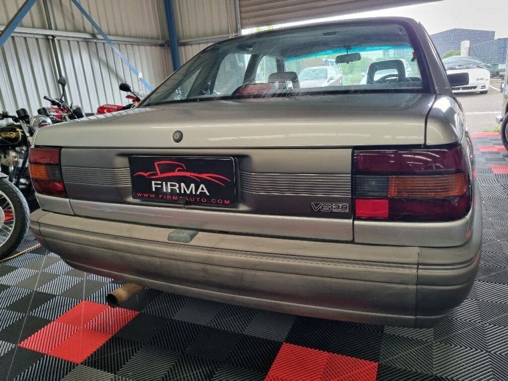 1990 HOLDEN COMMODORE VN V6 MANUAL SEDAN