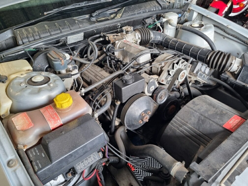 1990 HOLDEN COMMODORE VN V6 MANUAL SEDAN
