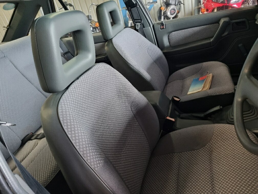 1990 HOLDEN COMMODORE VN V6 MANUAL SEDAN