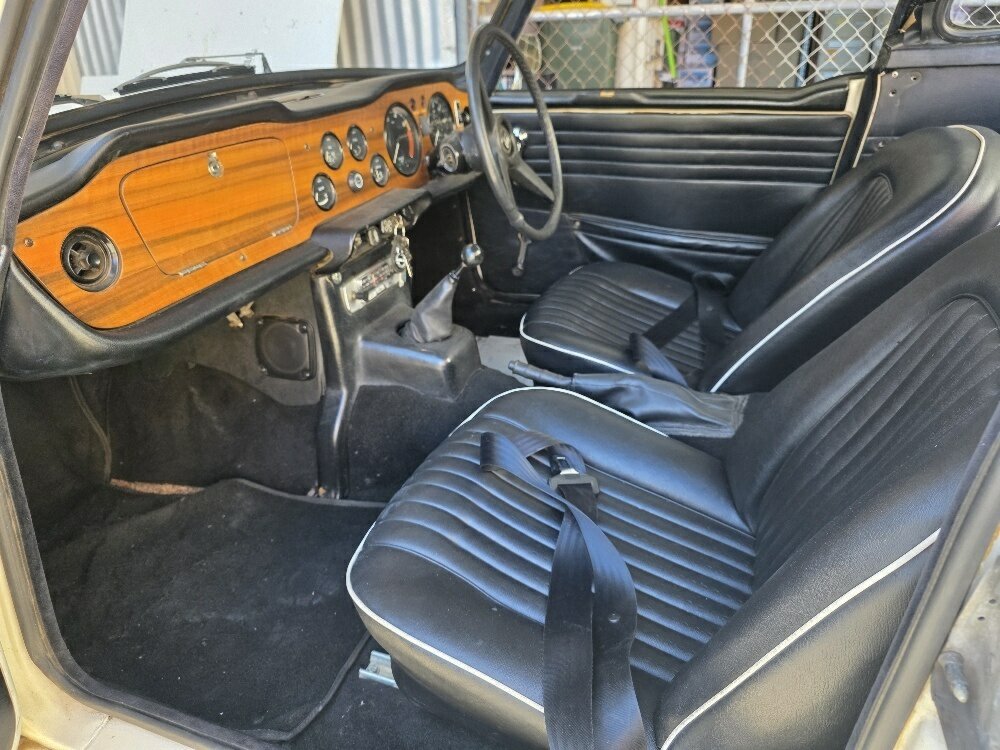1968 TRIUMPH TR 250 ROADSTER