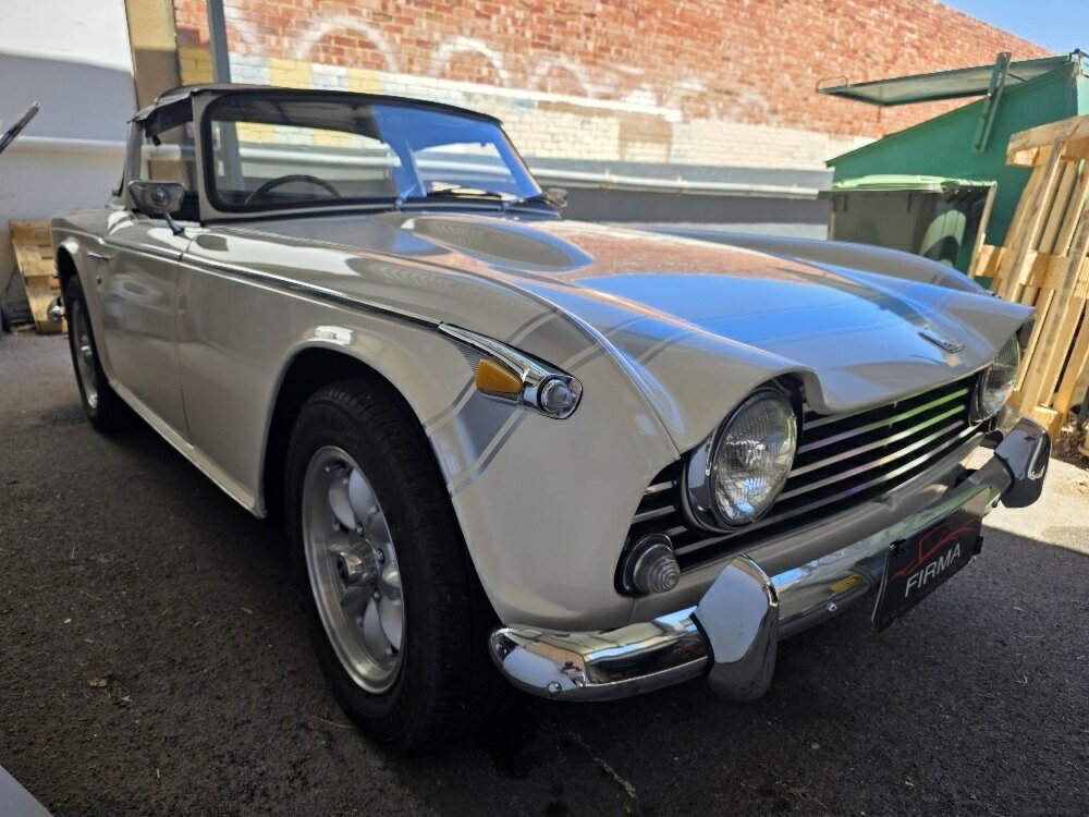 1968 TRIUMPH TR 250 ROADSTER