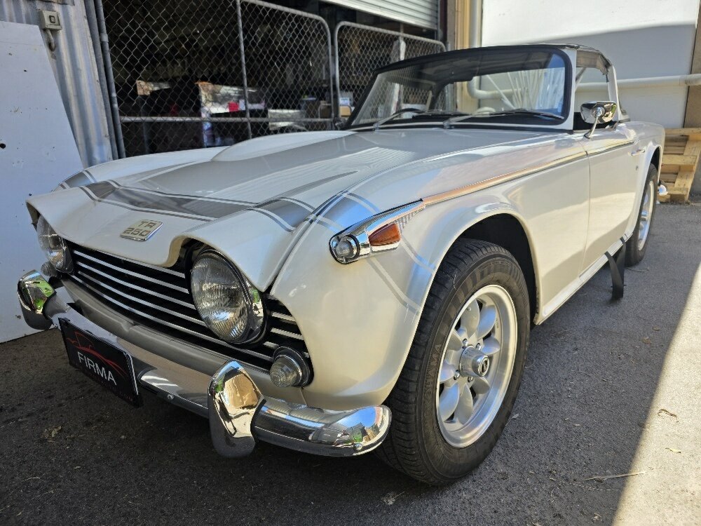 1968 TRIUMPH TR 250 ROADSTER
