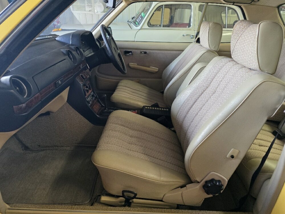 1979 MERCEDES-BENZ 280 W123 CE 4 SP AUTOMATIC 2D COUPE