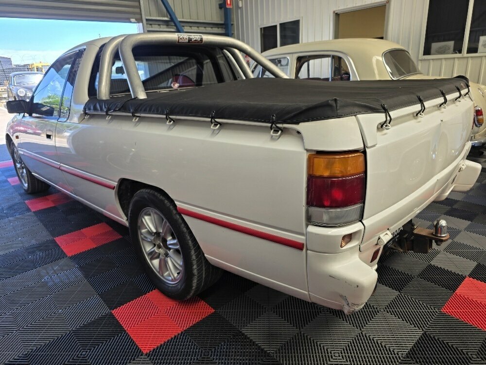 1993 HOLDEN COMMODORE VR S 5 SP MANUAL UTILITY