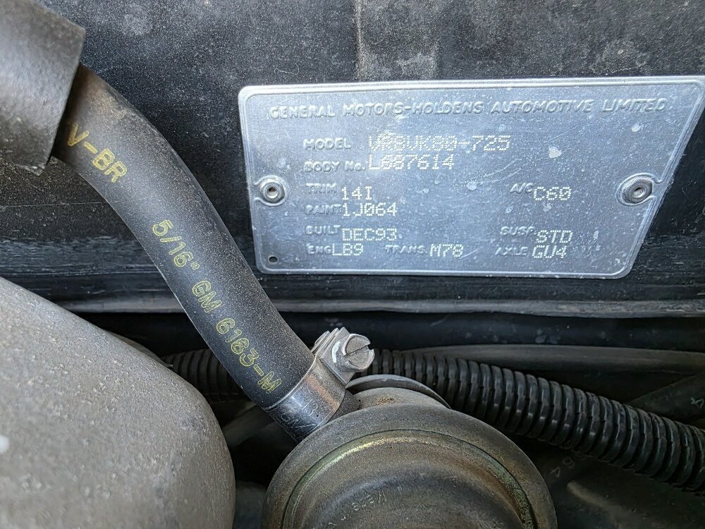 1993 HOLDEN COMMODORE VR S 5 SP MANUAL UTILITY