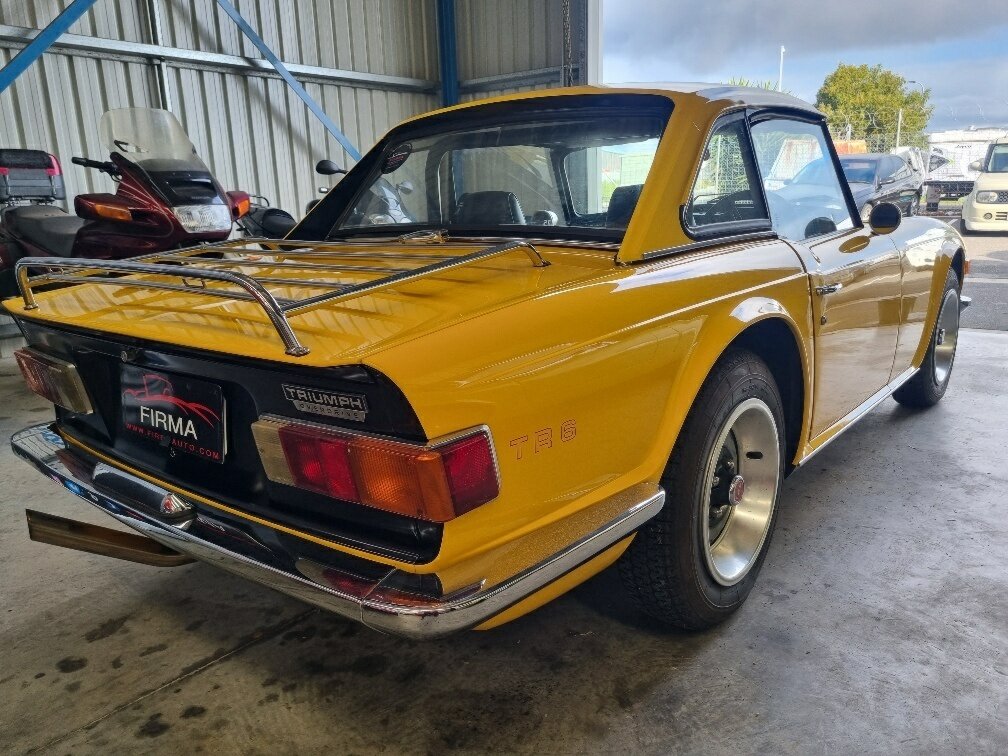 1972 TRIUMPH TR 6 MANUAL + O/DRIVE 2D CONVERTIBLE