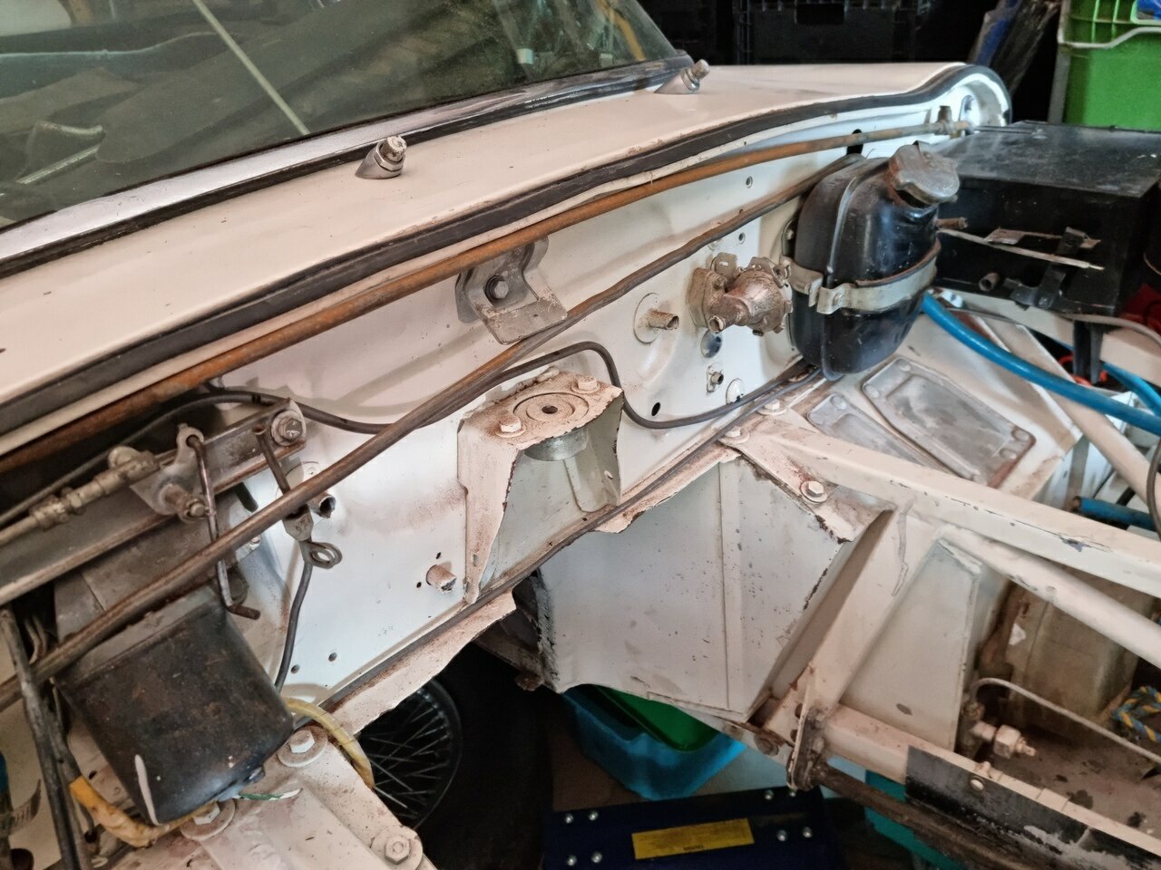 1970 JAGUAR E-TYPE PROJECT 2D CONVERTIBLE