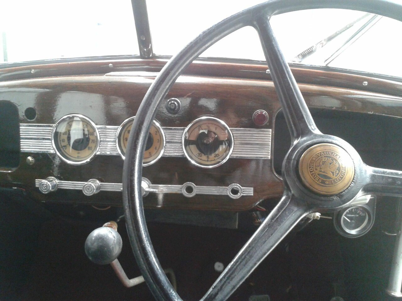 1937 VAUXHALL MODEL 10/4 3 SP MANUAL SEDAN