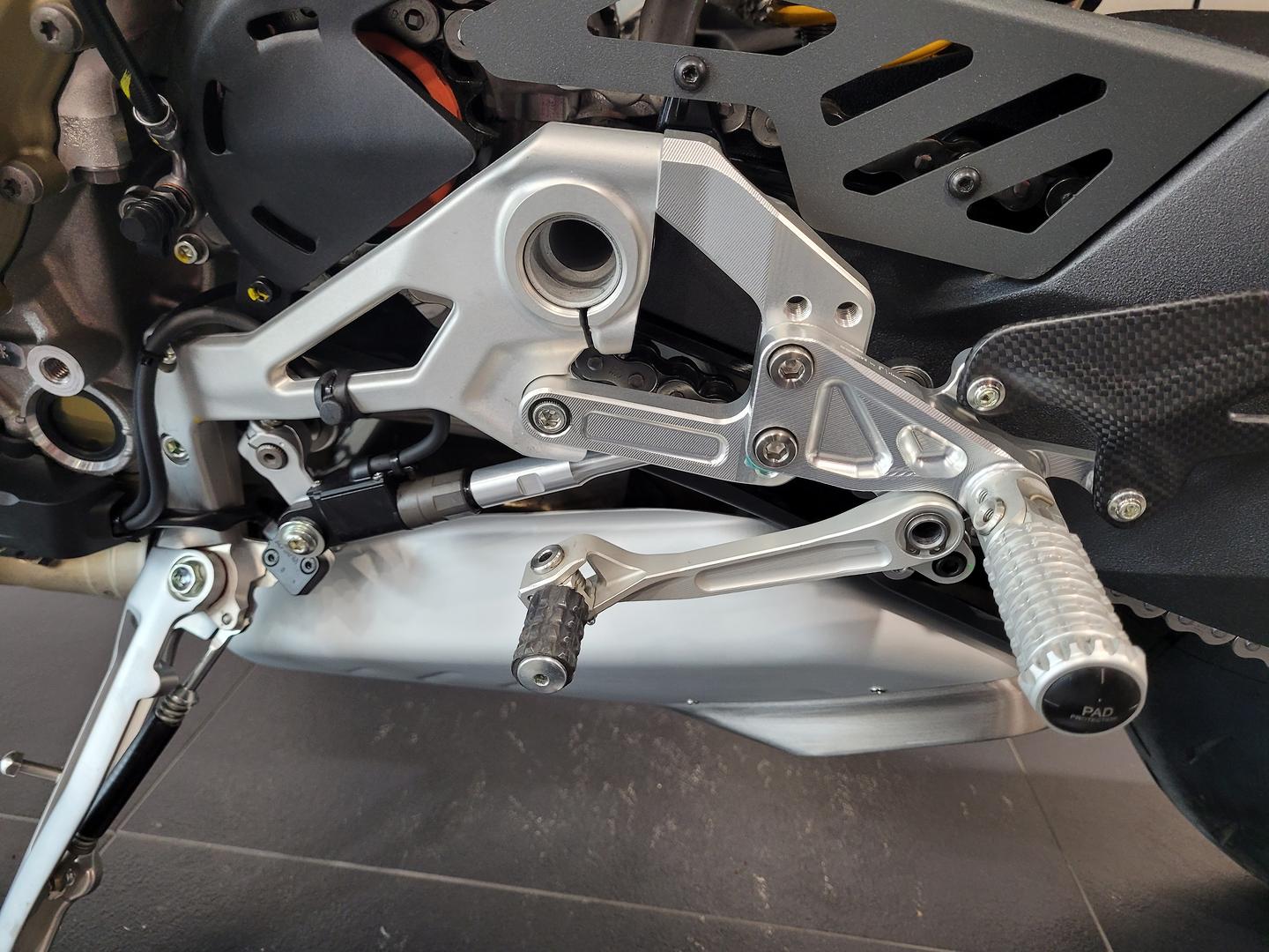 2022 DUCATI STREETFIGHTER V4 SP SPORTS