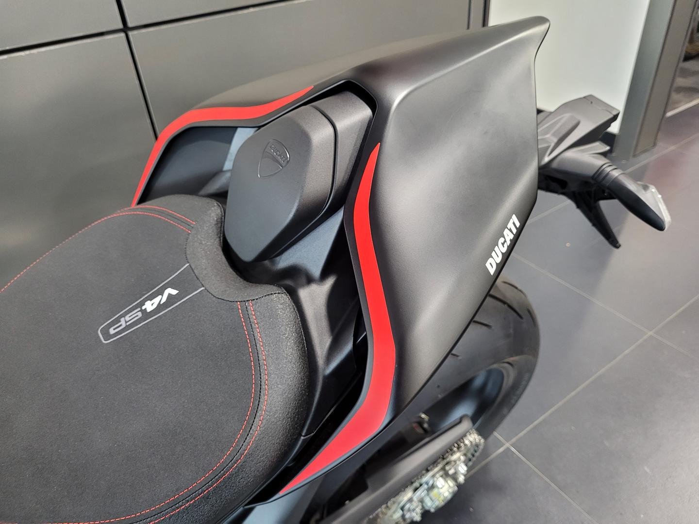 2022 DUCATI STREETFIGHTER V4 SP SPORTS