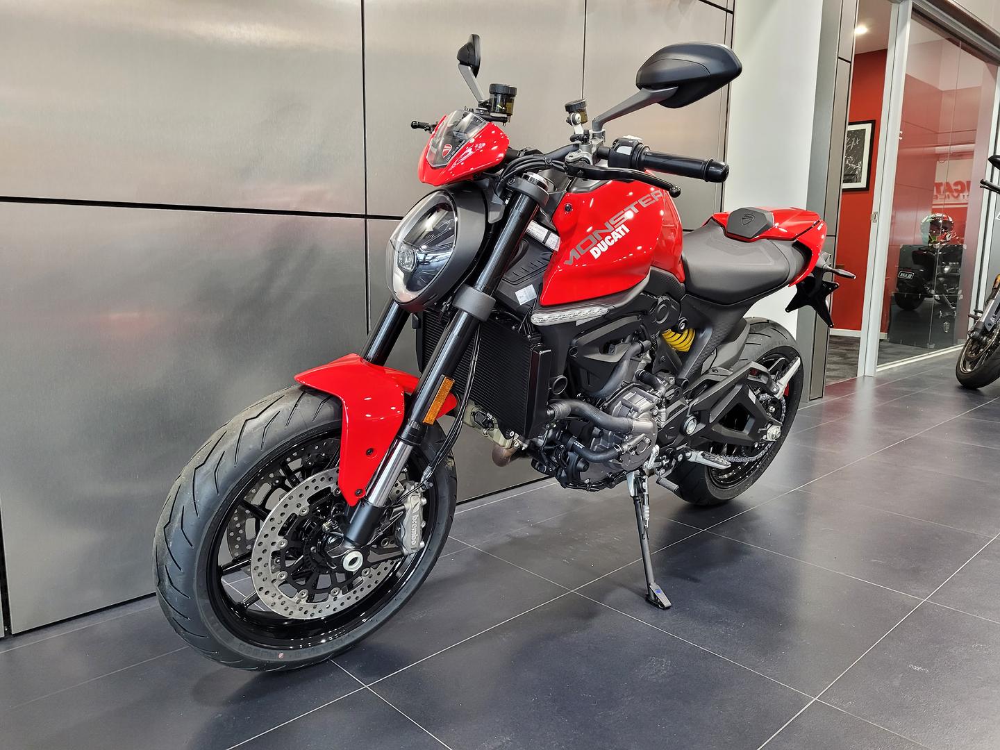 2022 DUCATI MONSTER + 937 ROAD