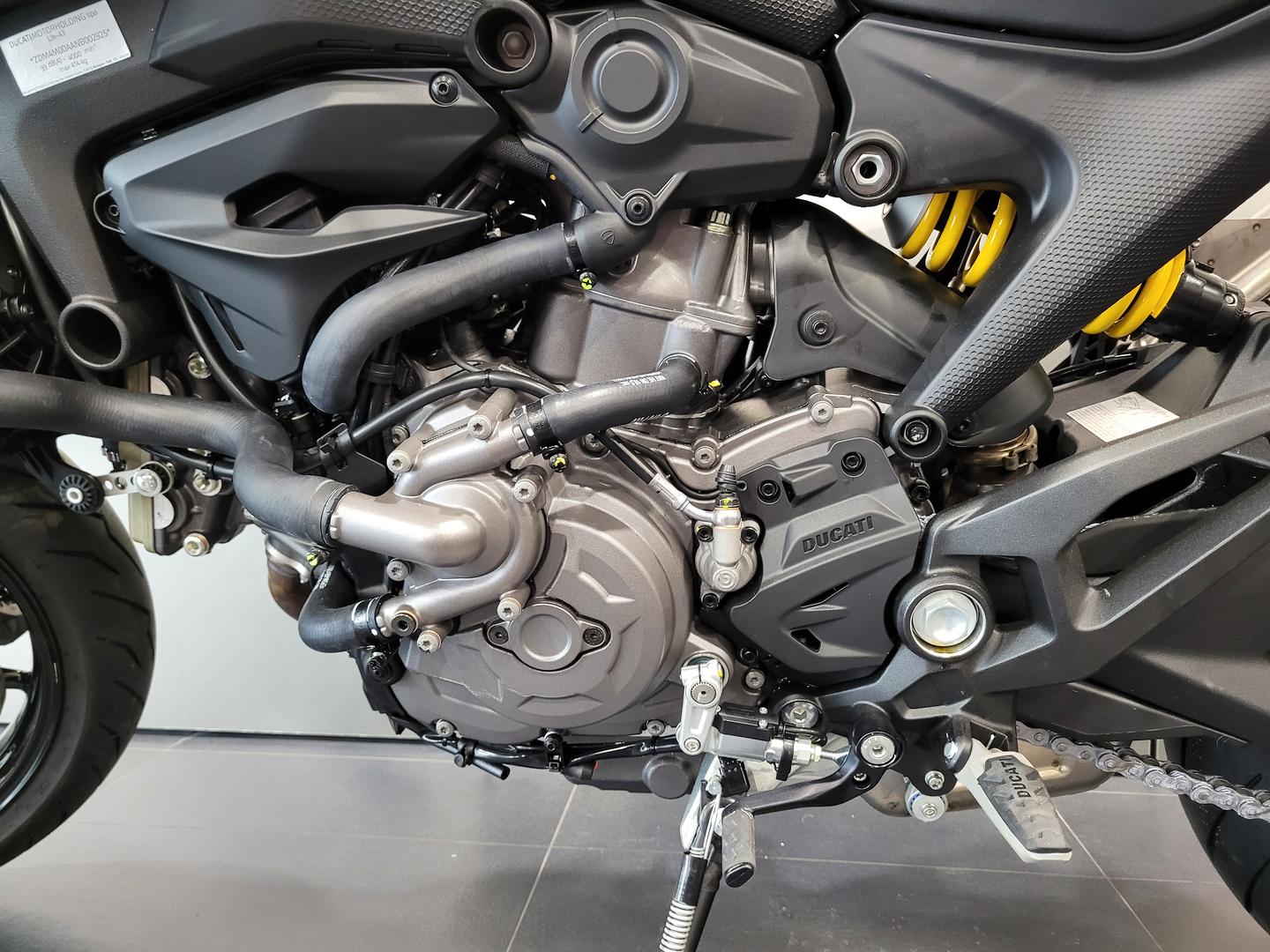 2022 DUCATI MONSTER + 937 ROAD