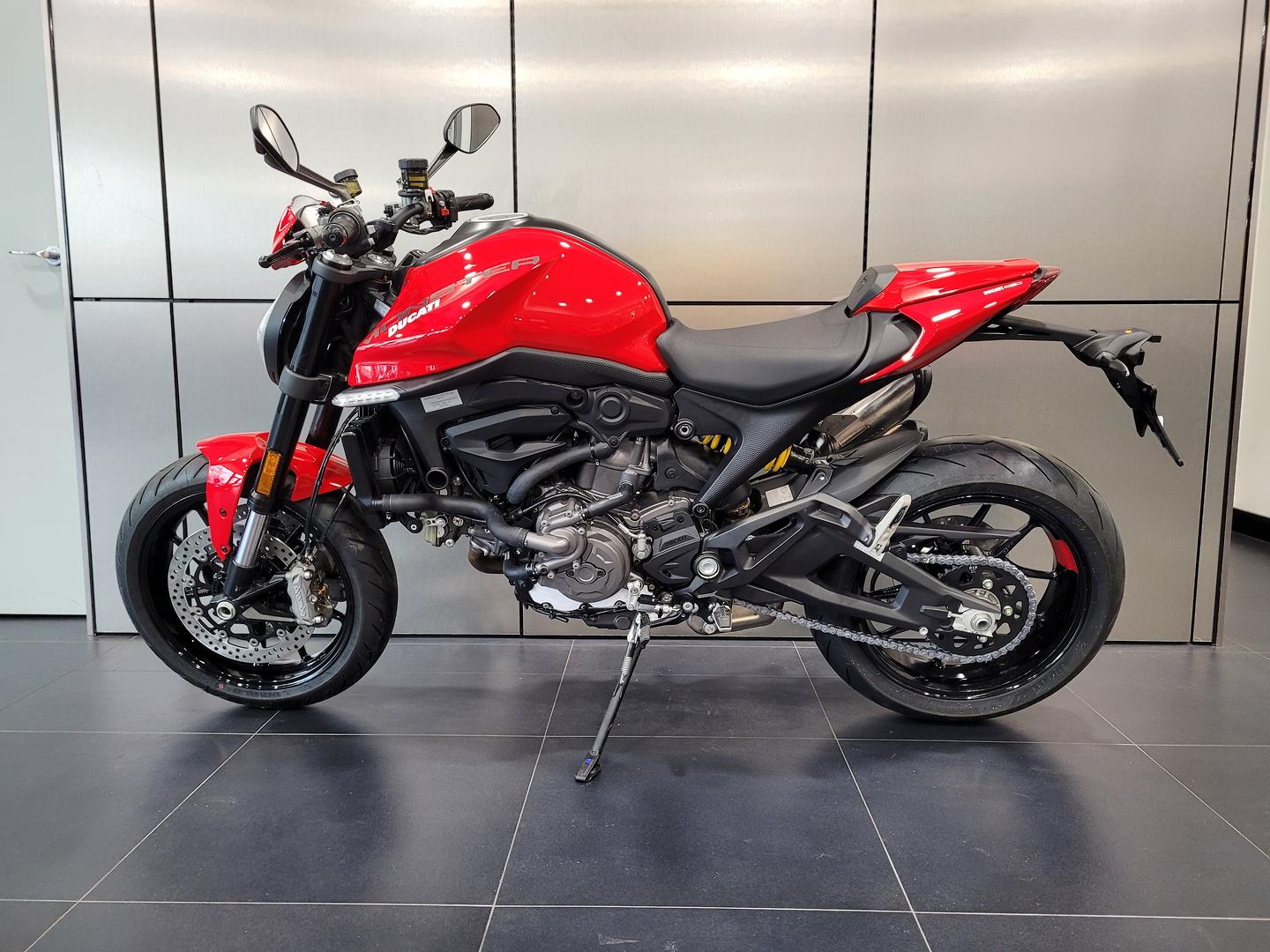 2022 DUCATI MONSTER + 937 ROAD