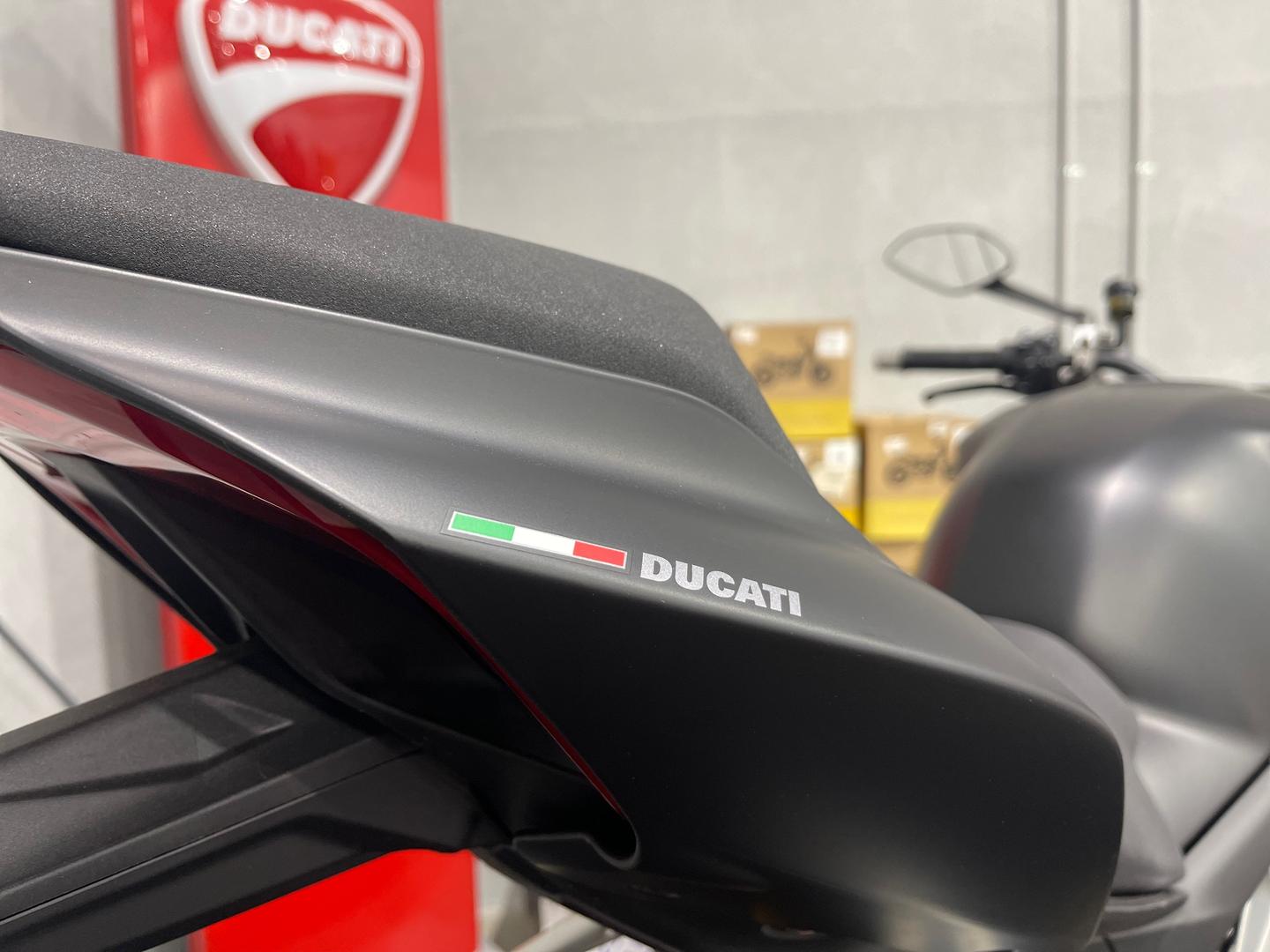 2022 DUCATI STREETFIGHTER V4 S SPORTS