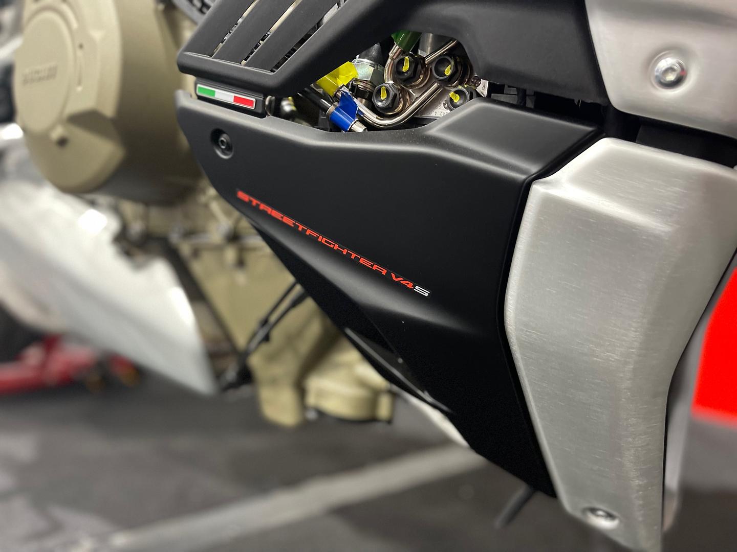 2022 DUCATI STREETFIGHTER V4 S SPORTS