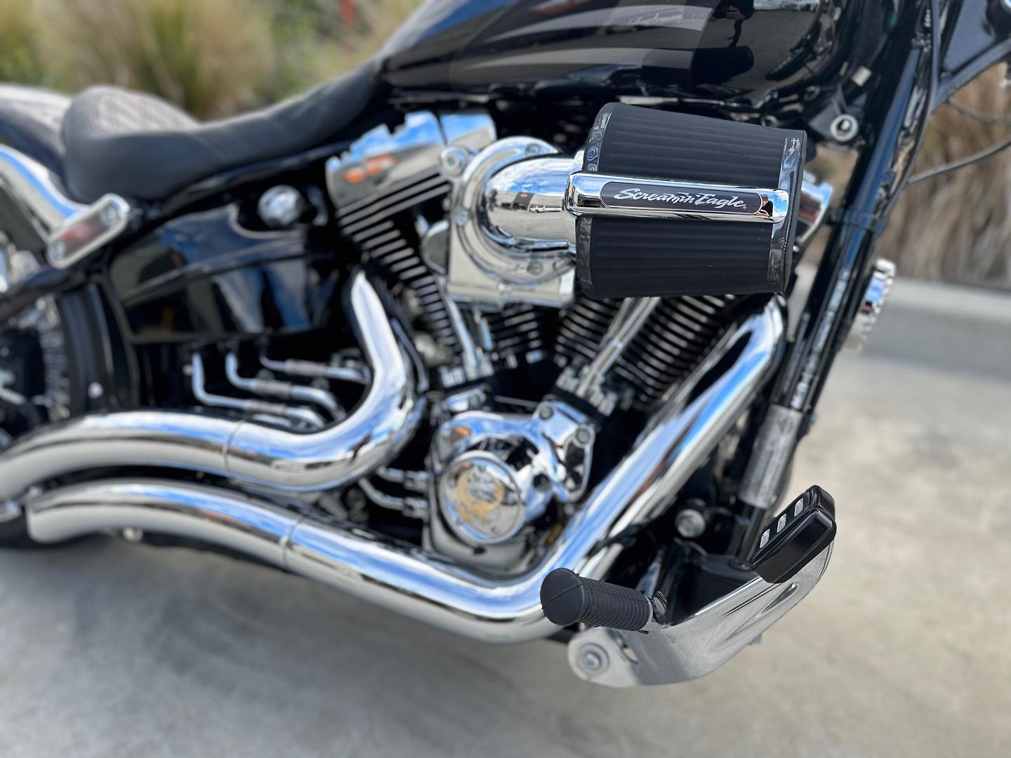 2016 HARLEY-DAVIDSON BREAKOUT 103 (FXSB) CRUISER