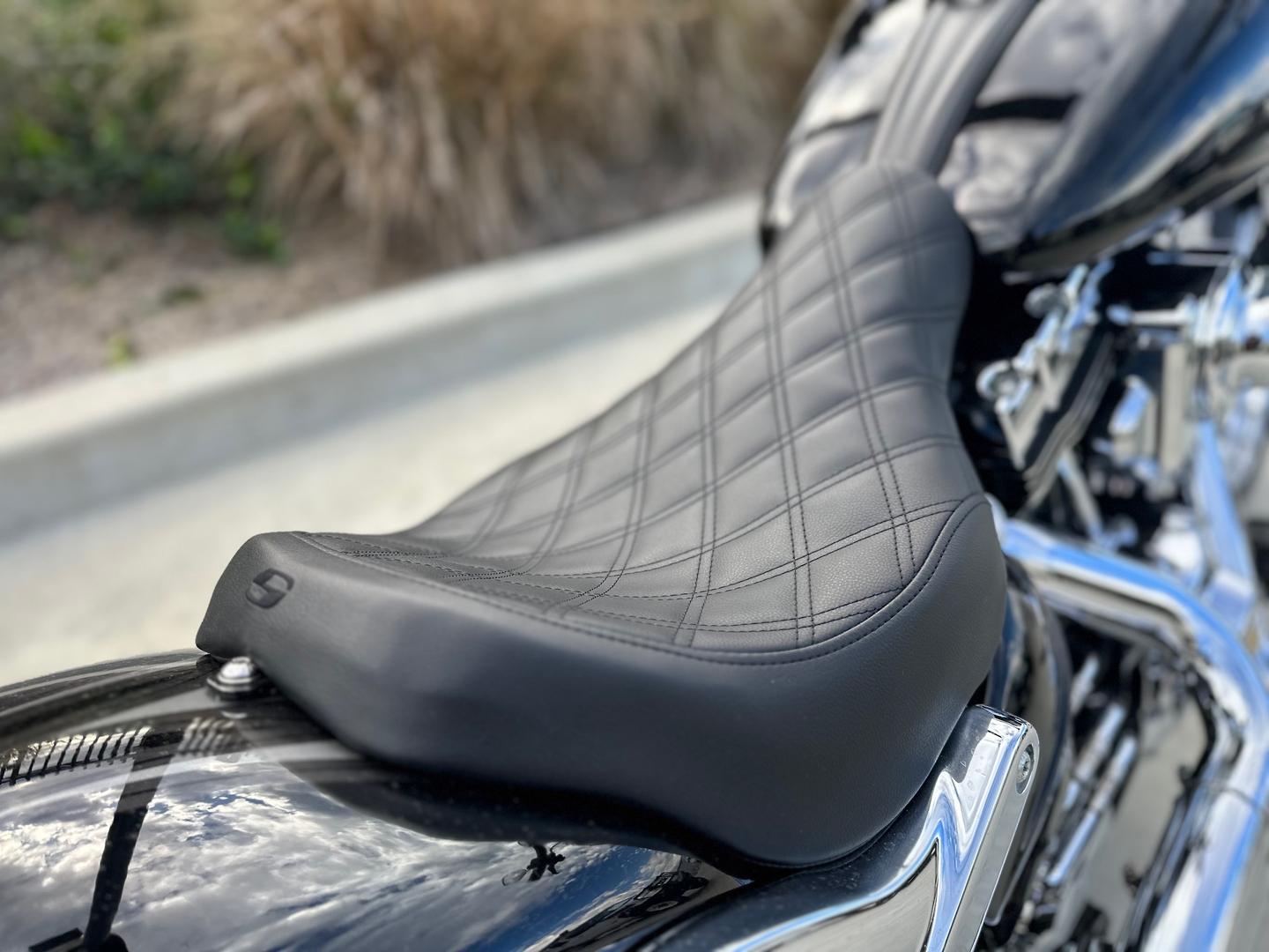 2016 HARLEY-DAVIDSON BREAKOUT 103 (FXSB) CRUISER