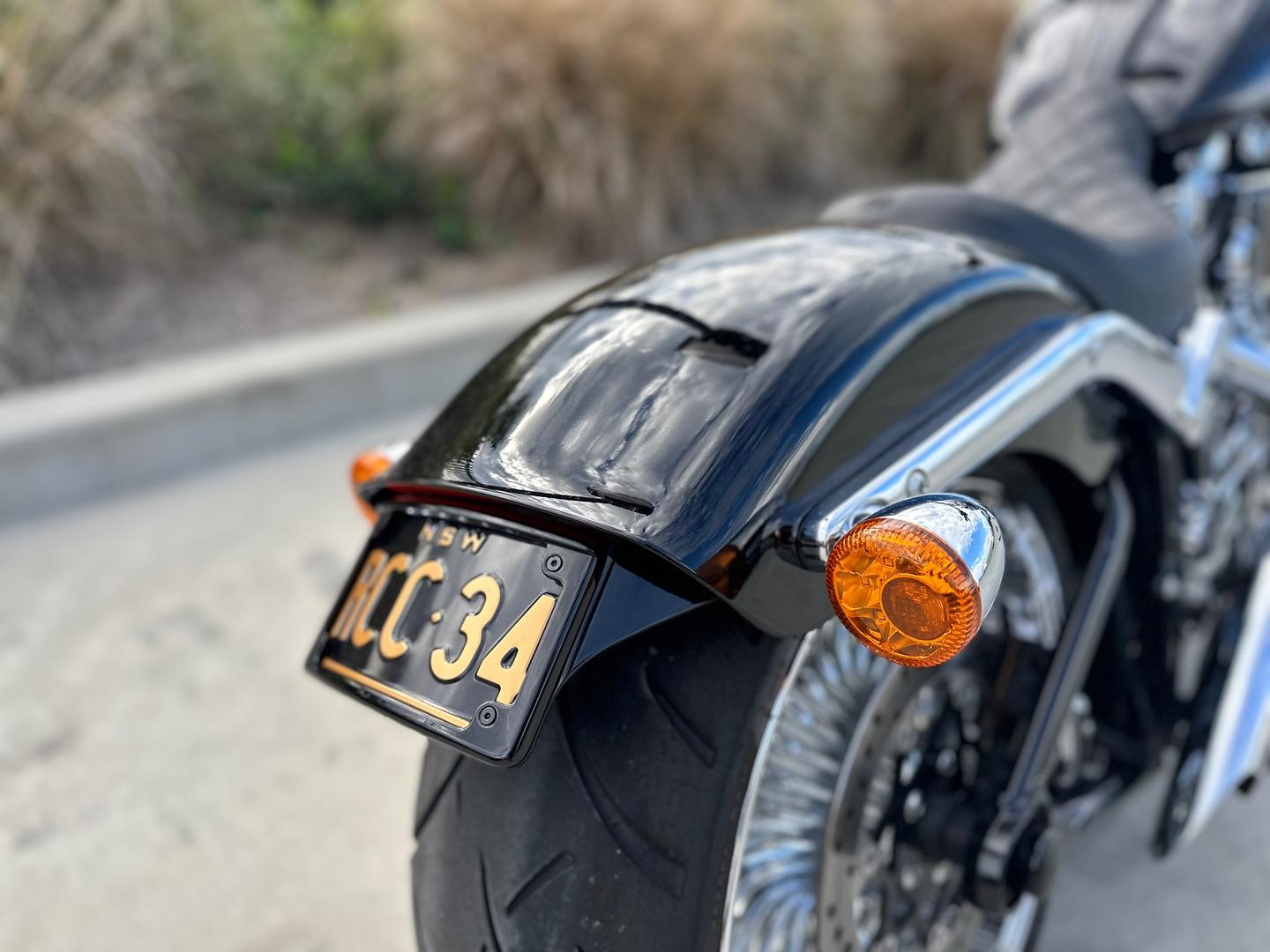 2016 HARLEY-DAVIDSON BREAKOUT 103 (FXSB) CRUISER