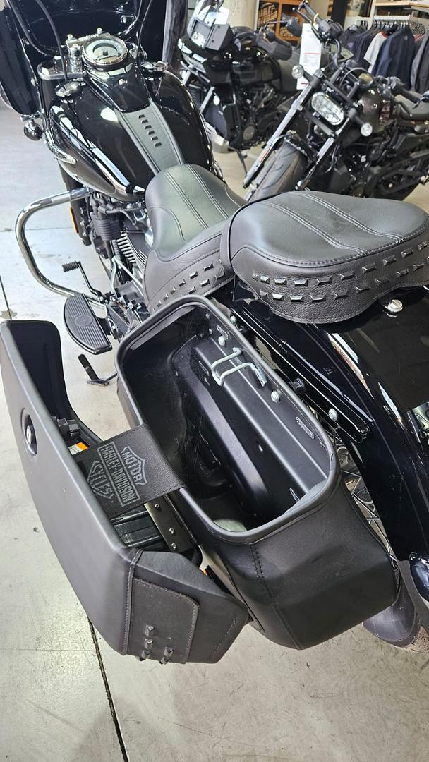 2020 HARLEY-DAVIDSON HERITAGE CLASSIC 114 (FLHCS) CRUISER