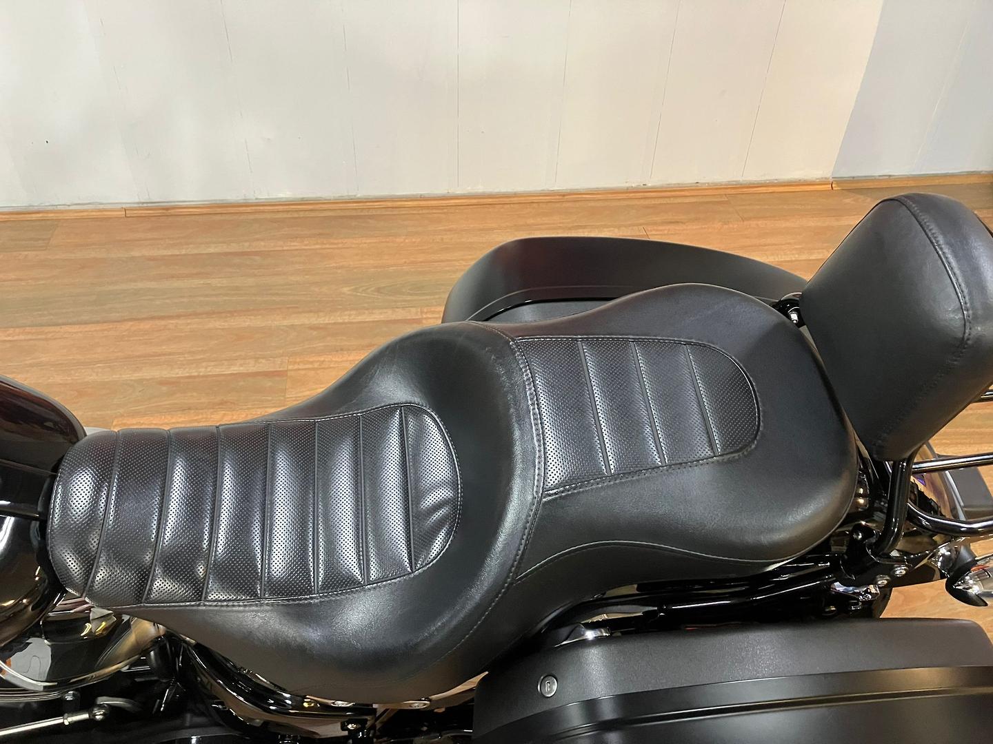 2020 HARLEY-DAVIDSON SPORT GLIDE 107 (FLSB) CRUISER