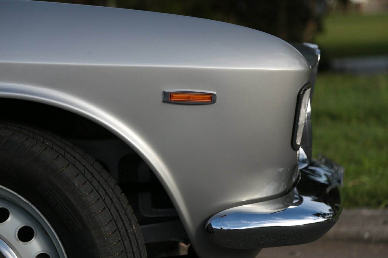 1965 ALFA ROMEO GIULIA SPRINT GT 5 SP MANUAL COUPE