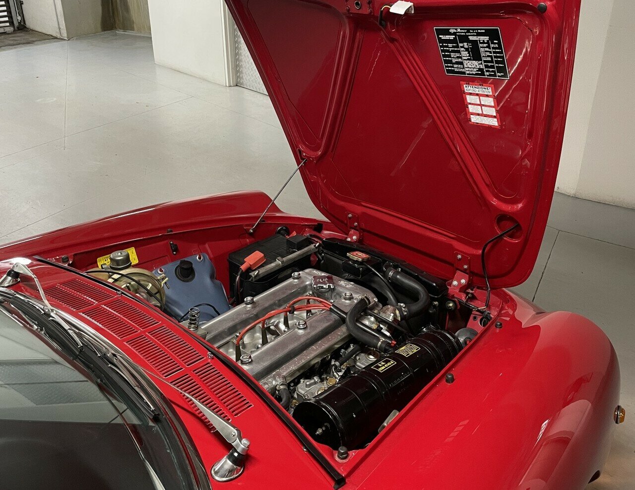 1969 ALFA ROMEO SPIDER 1300 JUNIOR 5 SP MANUAL 2D CONVERTIBLE