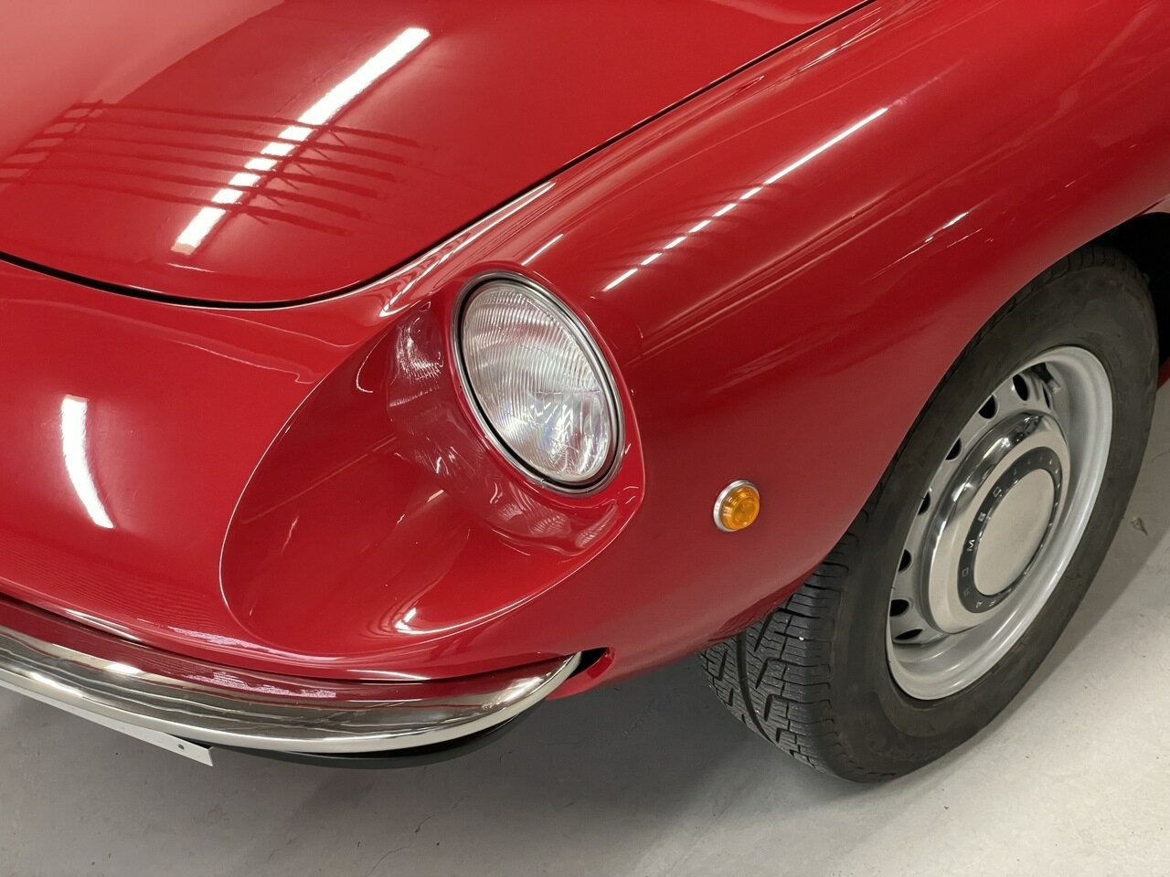 1969 ALFA ROMEO SPIDER 1300 JUNIOR 5 SP MANUAL 2D CONVERTIBLE