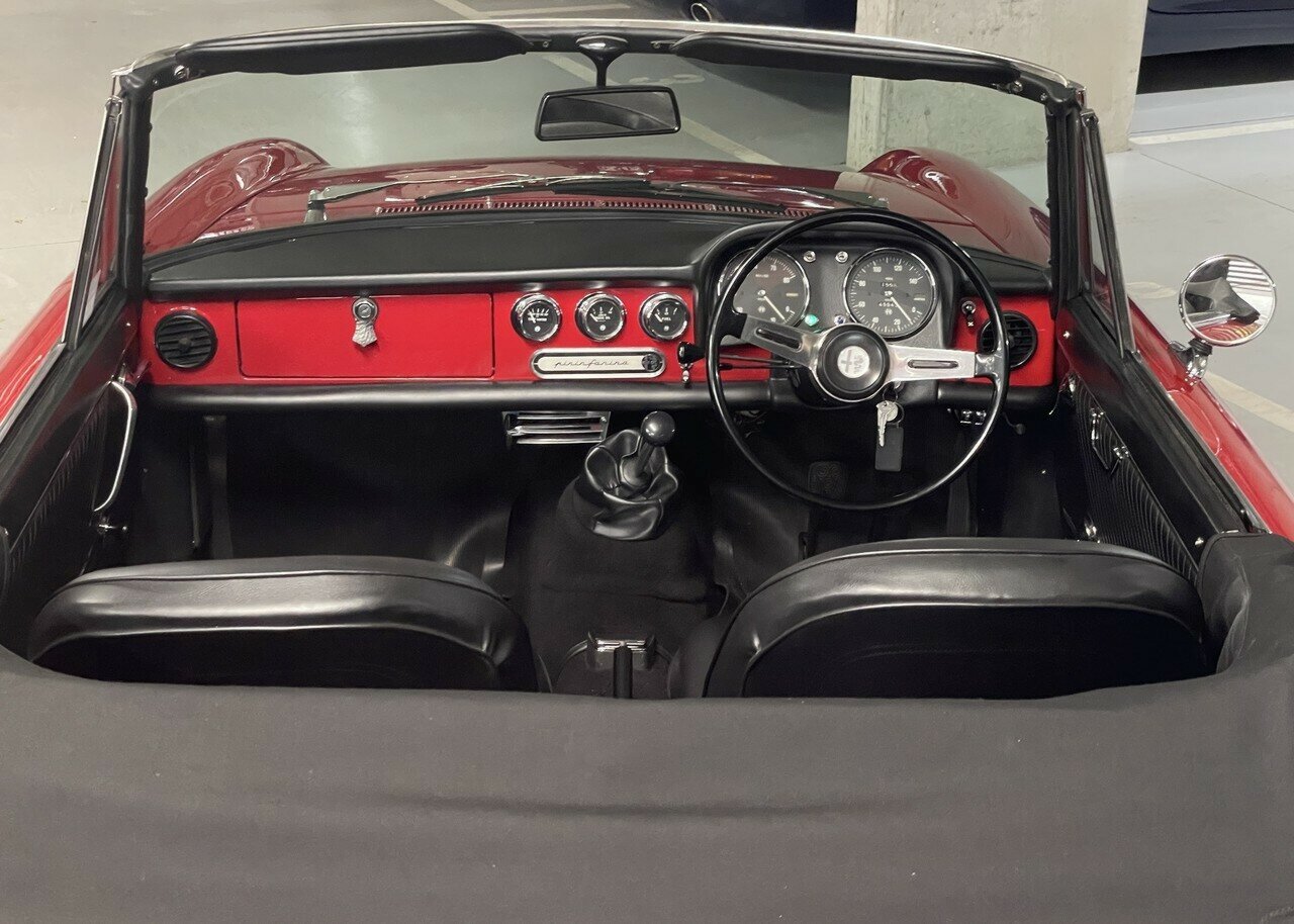 1969 ALFA ROMEO SPIDER 1300 JUNIOR 5 SP MANUAL 2D CONVERTIBLE