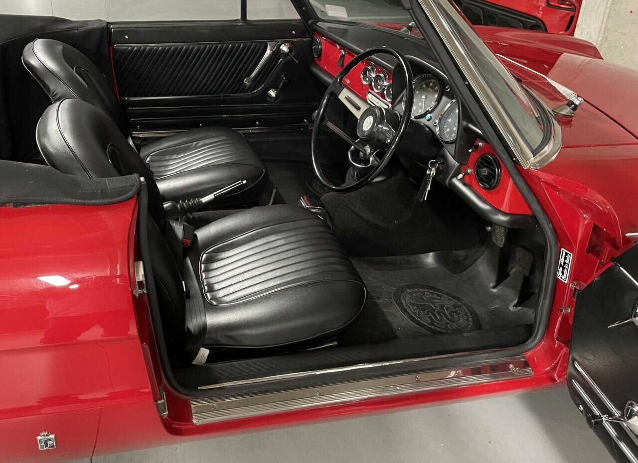 1969 ALFA ROMEO SPIDER 1300 JUNIOR 5 SP MANUAL 2D CONVERTIBLE